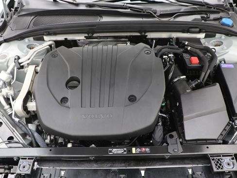 Used 2024 Volvo S60 B5 Core FWD image 25