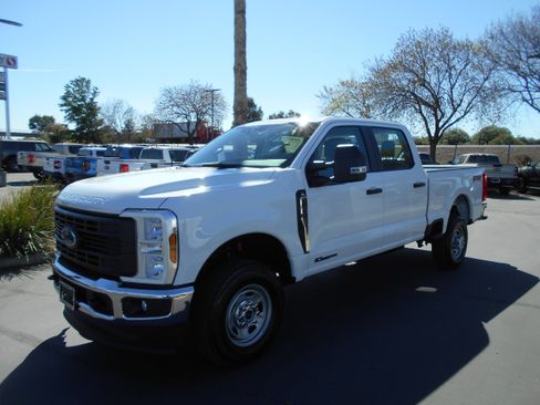 New 2026 Ford F250 XL AWD/4WD image 1