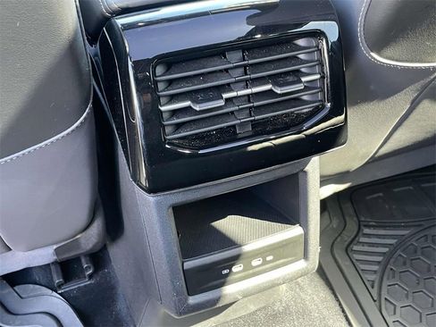 Used 2023 Volkswagen ID.4 Pro image 14