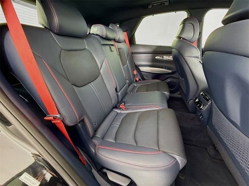 Used 2023 Genesis GV70 2.5T Select w/ Sport Prestige Package image 29