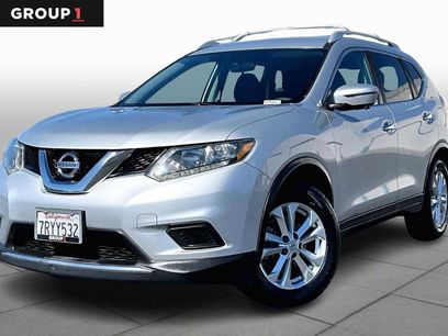 Used 2016 Nissan Rogue SV w/ SV Premium Package