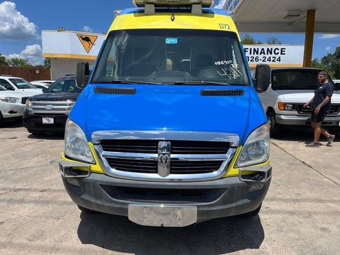 Used 2008 Dodge Sprinter 2500 image 2