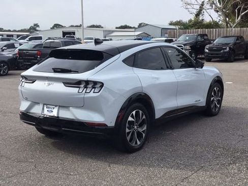 Certified 2022 Ford Mustang Mach-E Premium image 5