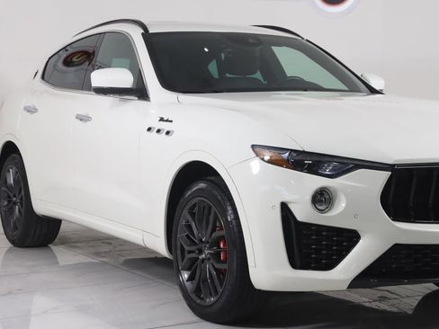 Used 2022 Maserati Levante Modena image 36
