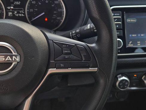 Used 2022 Nissan Kicks S FWD image 23