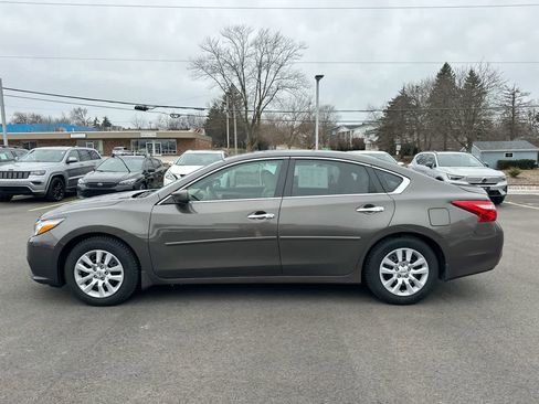 Used 2016 Nissan Altima 2.5 S w/ Power Driver Seat Package image 10