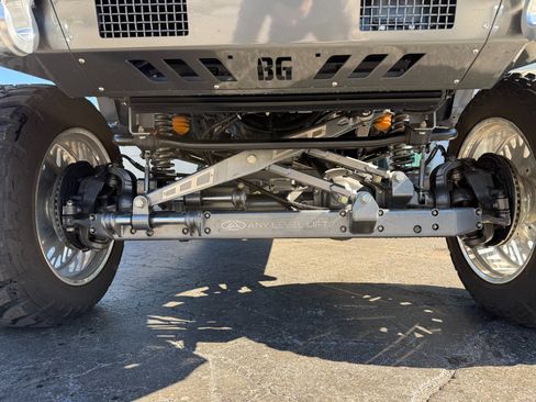 Used 2022 Ford F450 Platinum w/ FX4 Off-Road Package image 13