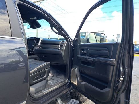 Used 2019 RAM 2500 Limited AWD/4WD image 16