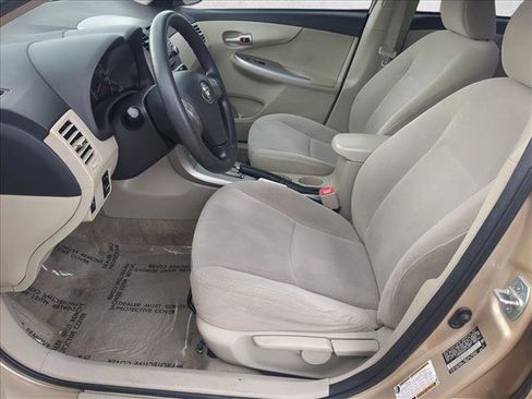 Used 2011 Toyota Corolla LE image 16