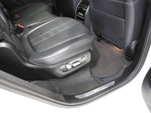 Used 2019 BMW X7 xDrive50i AWD/4WD image 32