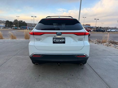 Used 2022 Toyota Venza Limited image 7