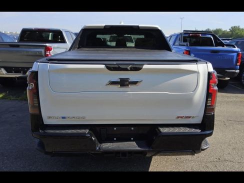 Used 2025 Chevrolet Silverado EV RST AWD/4WD image 3
