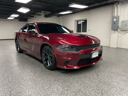 Used 2022 Dodge Charger R/T w/ Blacktop Package image 3