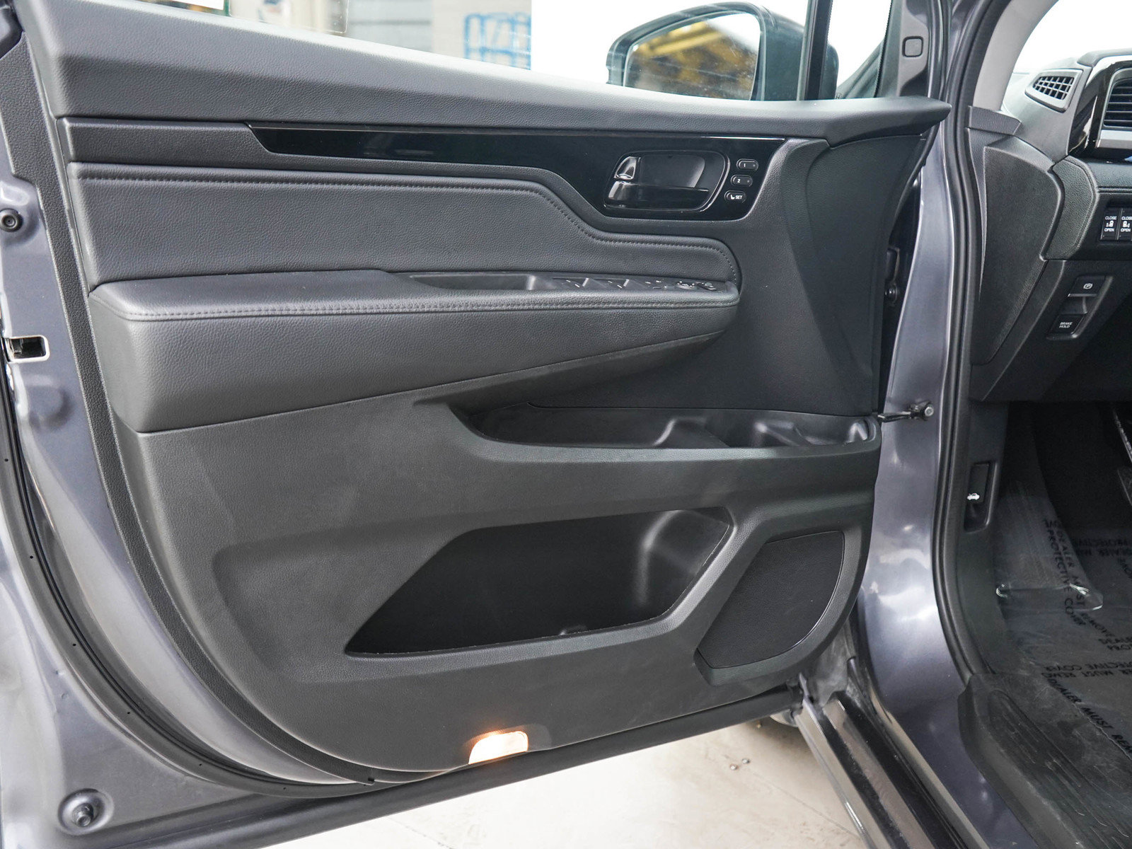 Used 2024 Honda Odyssey Touring image 23