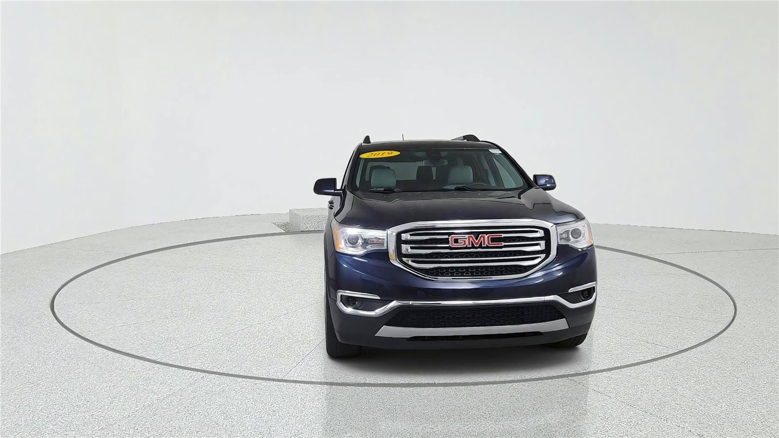 Used 2019 GMC Acadia SLT AWD/4WD image 2