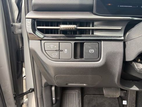 Certified 2026 Kia Sportage EX image 28