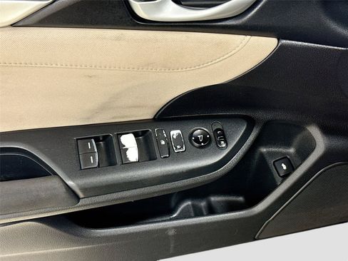 Used 2016 Honda Civic EX image 17