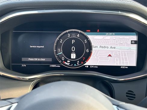 Used 2024 Jaguar F-PACE R-Dynamic S image 40