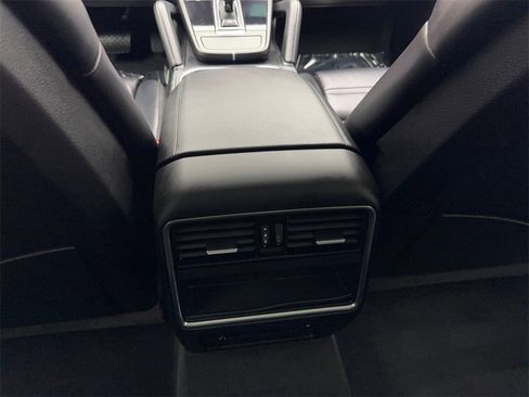 Used 2021 Porsche Cayenne Coupe image 67