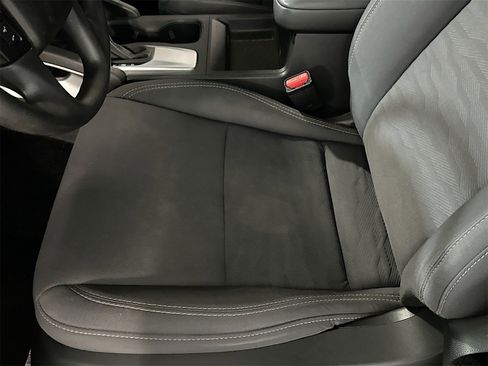 Used 2022 Nissan Frontier SV w/ Technology Package image 18