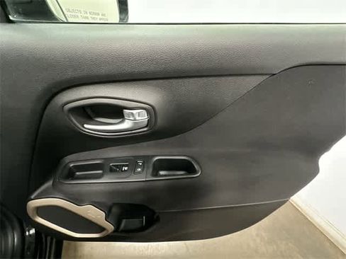 Used 2017 Jeep Renegade Sport w/ Power & Air Group image 21