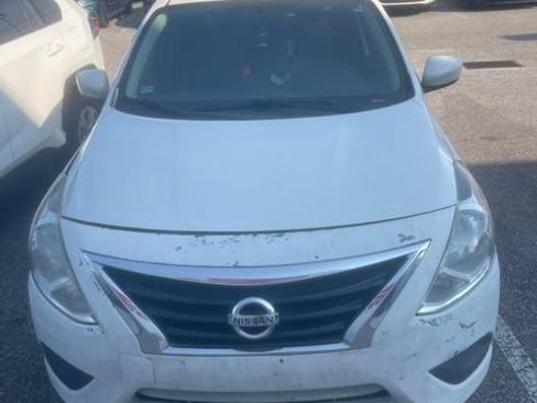 Used 2016 Nissan Versa S Plus FWD image 1