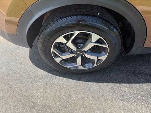 Used 2020 Kia Sportage LX FWD image 40