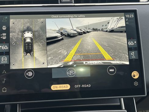 Used 2026 Land Rover Range Rover Evoque Dynamic SE image 32