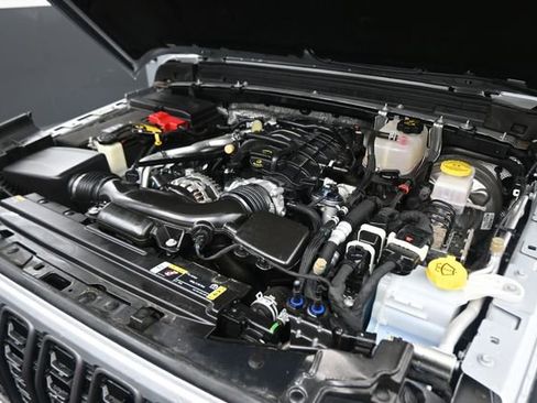 Used 2024 Jeep Wrangler Unlimited Sport AWD/4WD image 67