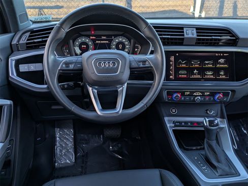 Used 2024 Audi Q3 2.0T Premium w/ Convenience Package image 8