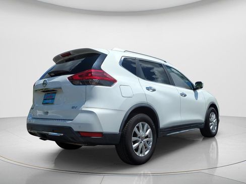 Used 2020 Nissan Rogue SV FWD image 5