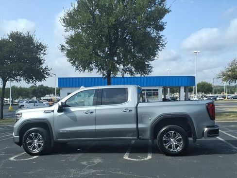Used 2026 GMC Sierra 1500 SLT AWD/4WD image 9