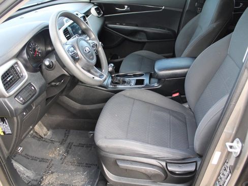 Used 2018 Kia Sorento AWD image 13