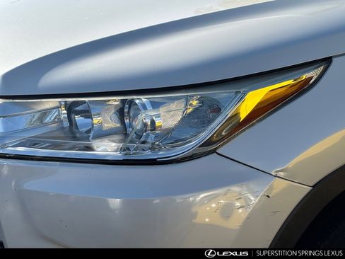 Used 2017 Toyota Highlander XLE image 7