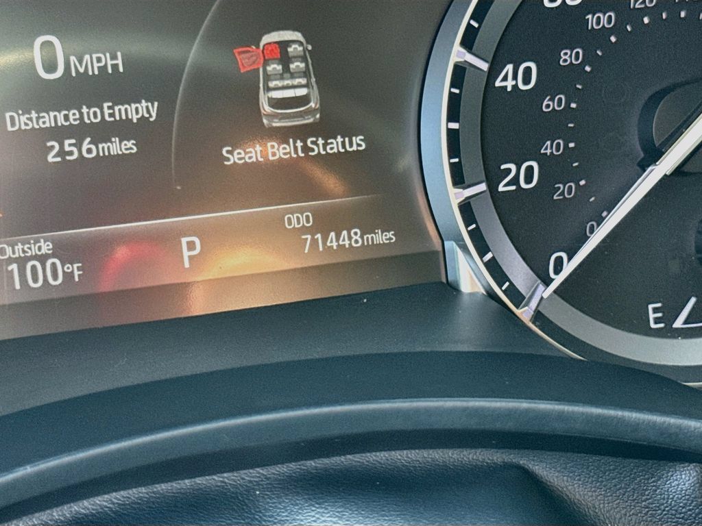 Used 2022 Toyota Highlander XLE AWD/4WD image 13