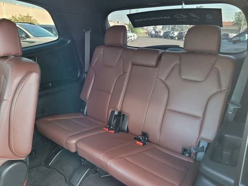 Certified 2024 Kia Telluride EX w/ EX Captain's Chair Package FWD image 15