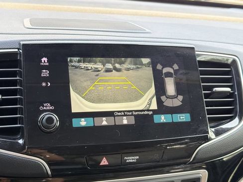 Used 2022 Honda Pilot Touring image 18