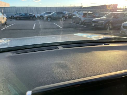 Used 2025 Toyota RAV4 XLE image 18