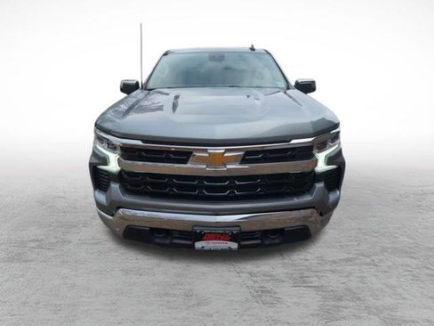 Used 2023 Chevrolet Silverado 1500 LT image 2