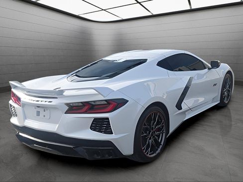 Used 2023 Chevrolet Corvette Stingray Premium Cpe w/ Z51 Performance Package RWD image 6