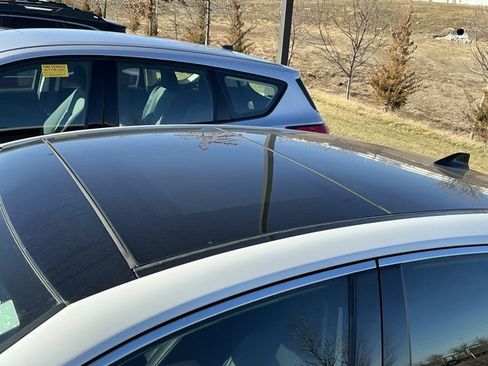 Used 2022 Toyota Camry XLE image 25