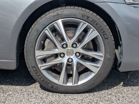 Used 2019 Lexus IS 300 RWD image 11