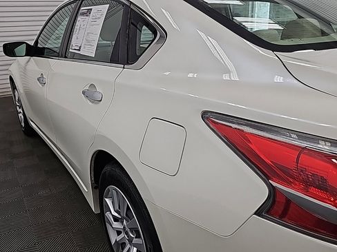 Used 2015 Nissan Altima 2.5 S w/ Power Driver Seat Package image 6