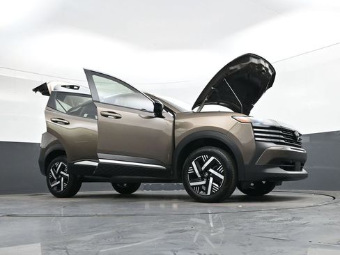 Used 2026 Nissan Kicks SV image 41