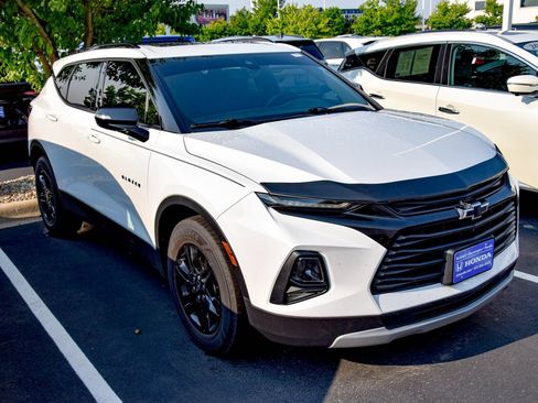 Used 2021 Chevrolet Blazer LT w/ Sound & Technology Package AWD/4WD image 3