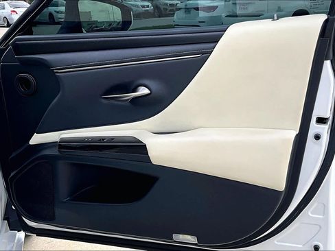 Used 2022 Lexus ES 350 w/ Premium Package image 23