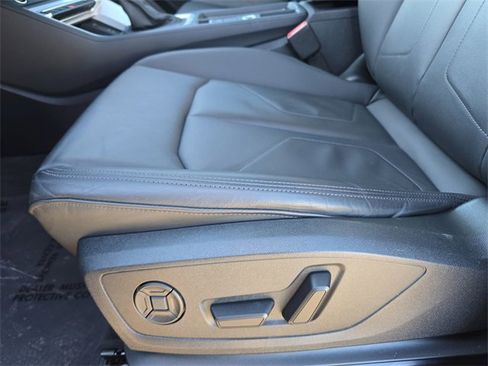 Certified 2024 Audi Q3 2.0T Premium Plus image 32