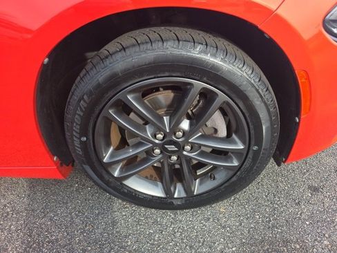 Used 2019 Dodge Charger SXT image 12