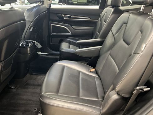 Used 2025 Kia Telluride S AWD/4WD image 22