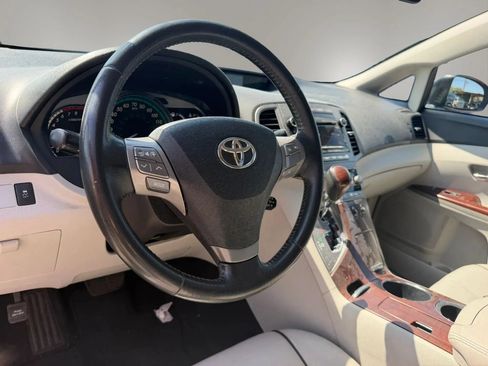 Used 2012 Toyota Venza XLE FWD image 11